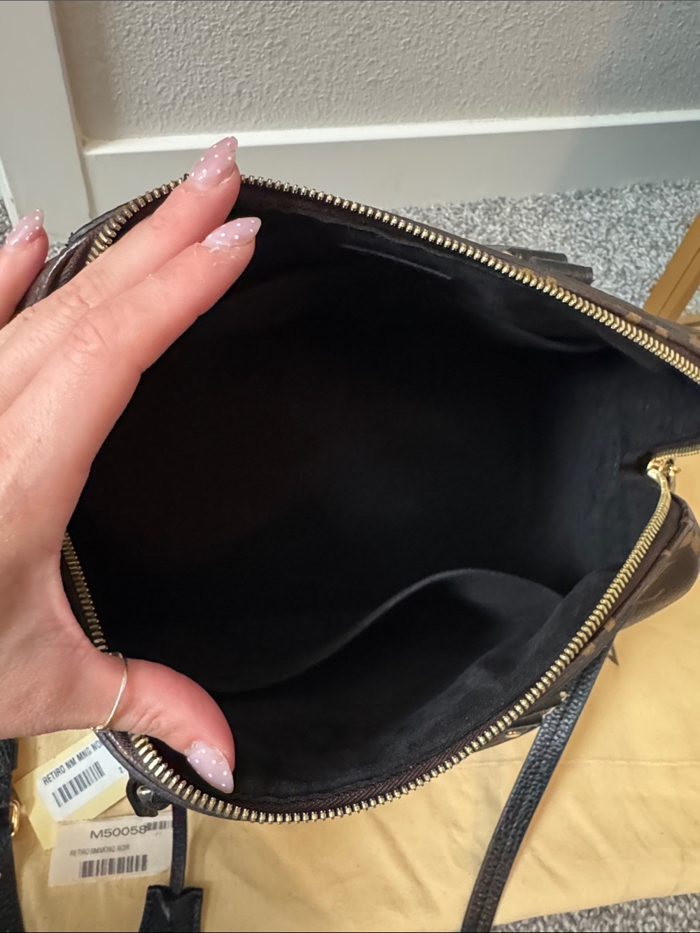 Louis Vuitton Retiro NM Mono Noir - Picture 11 of 15